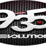 REVOLUTION 93.5 FM LIVE